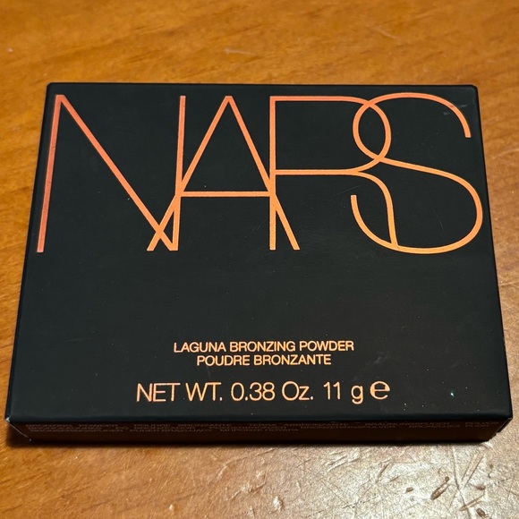 NARS Laguna Bronzing Powder - Picture 3 of 16